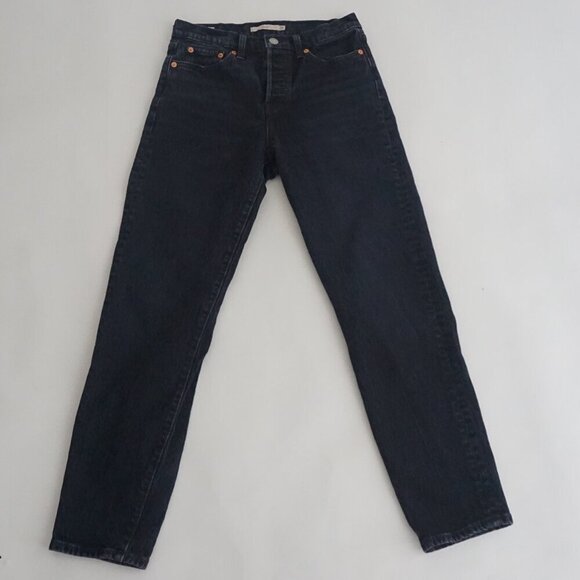 Levi's Wedgie Black Stone Wash Straight Tapered High Waisted Denim Jeans 26 - Picture 1 of 12